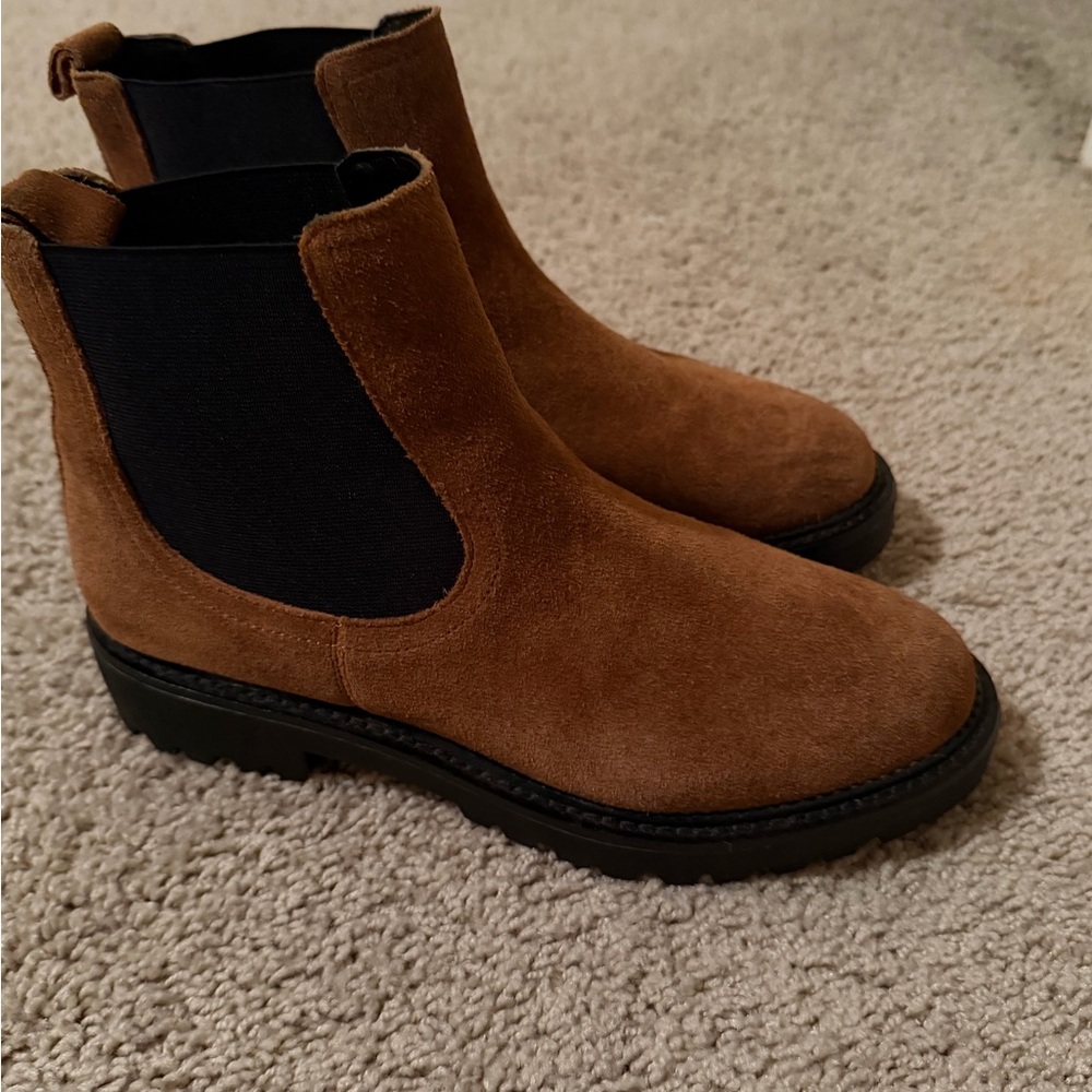 Caslon Tan Suede Ankle Chelsea size 8